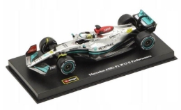 Model formula 1 BBurago - Mercedes-AMG F1 W13 Lewis Hamilton 44 - 2022 (1:43)